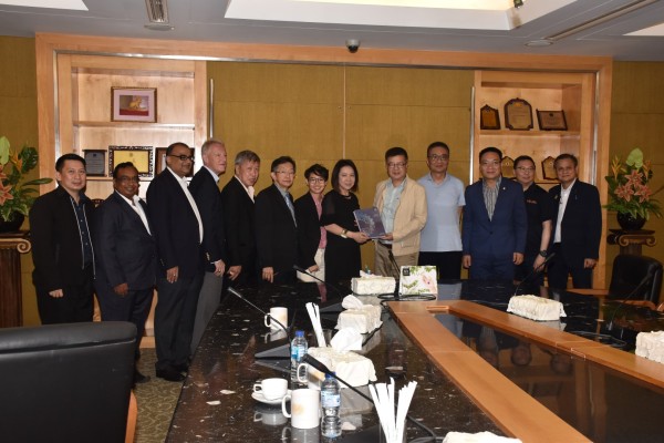 กรรมการสมาคมฯ ต้อนรับคณะ Hong Kong Jewelry Manufacturers' Association (HKJMA)