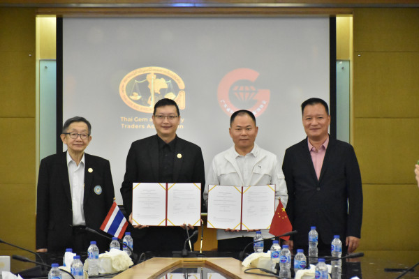 Welcomes Guangdong Fashion Jewelry & Accessories Association, Signs MOU