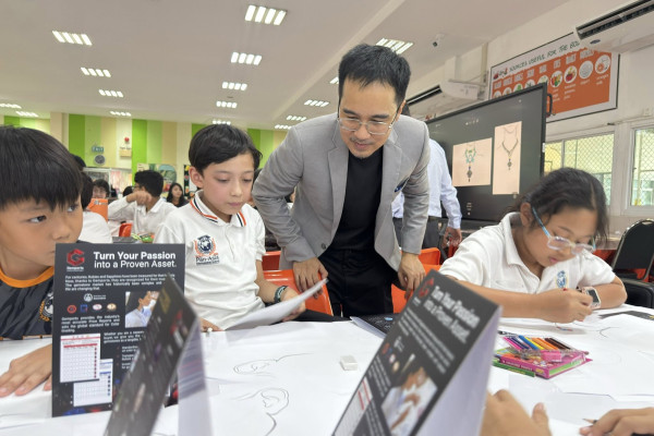 TGJTA organized a career guidance program in jewelry design at Pan-Asia International School