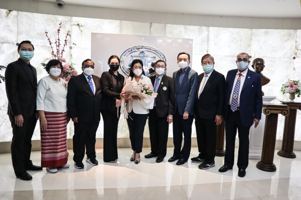 คุณหญิงสุดารัตน์ เกยุราพันธ์ และ คณะทำงานพรรคไทยสร้างไทย เข้าพบ ผู้บริหาร TGJTA , GJPCT และตัวแทนผู้ประกอบการอัญมณีและเครื่องประดับ