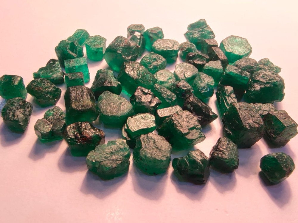 emerald from swat Pakistan emerald mines 