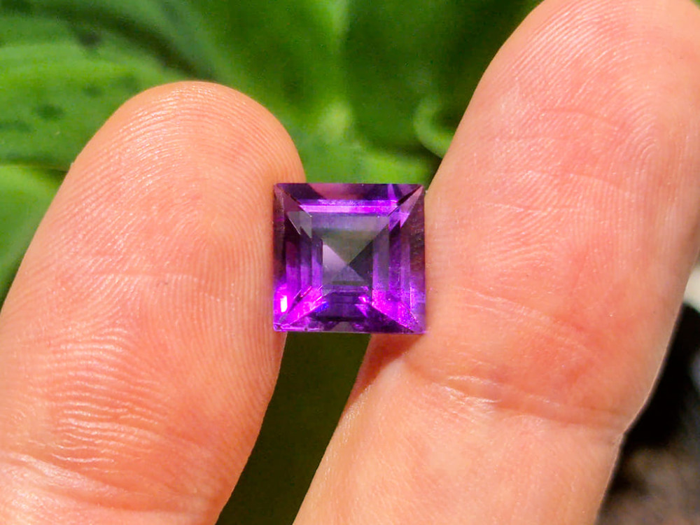 CDNR GEMS & JEWELLERY CO., LTD.